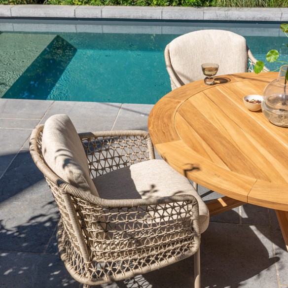 Ensemble Table de jardin ronde PETRA en teck D130 avec 4 chaises PALOMA taupe coussin beige crème