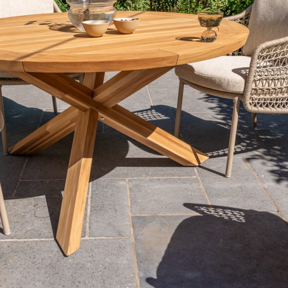 Ensemble Table de jardin ronde PETRA en teck D130 avec 4 chaises PALOMA taupe coussin beige crème