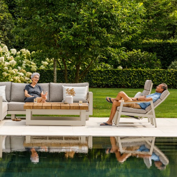 Salon de jardin HIMALAYA 8 places beige aluminium avec table basse en teck