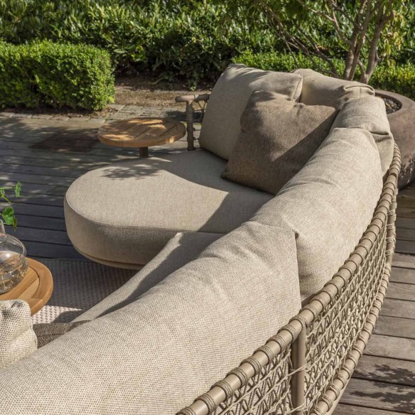 Salon de jardin SERENA 5 places cadre aluminium avec table basse et d’appoint rondes en teck