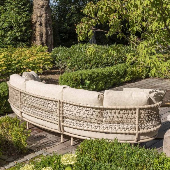 Salon de jardin SERENA 5 places cadre aluminium avec table basse et d’appoint rondes en teck