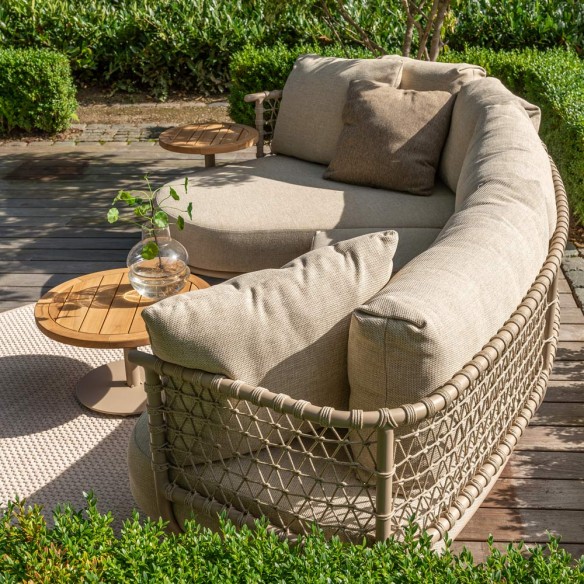 Salon de jardin SERENA 5 places cadre aluminium avec table basse et d’appoint rondes en teck
