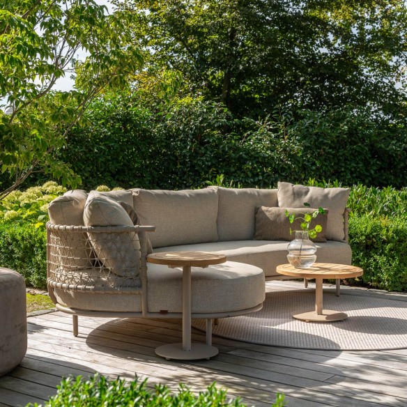 Salon de jardin SERENA 5 places cadre aluminium avec table basse et d’appoint rondes en teck