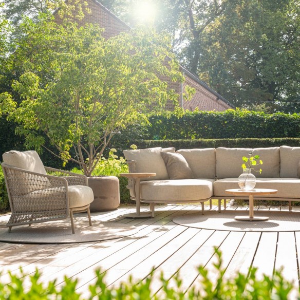 Salon de jardin SERENA 5 places cadre aluminium avec table basse et d’appoint rondes en teck