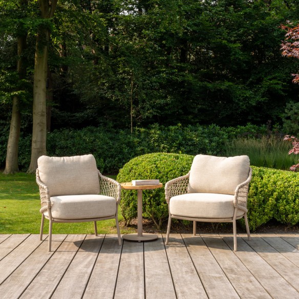 Ensemble Table de jardin NEROLI en aluminium beige sable L250 H69cm avec 6 chaises basses SERENA taupe coussin beige crème