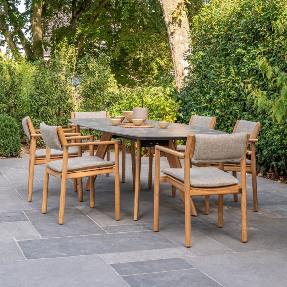 LEKO Outdoor Dining Chair in Teak with Hazelnut Beige Cushions
