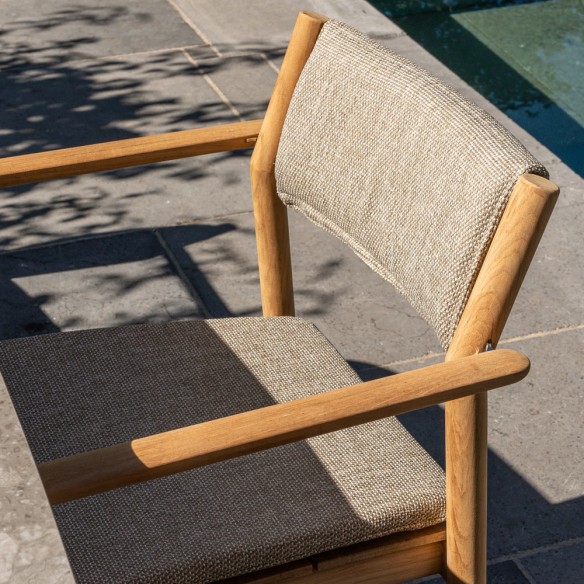 Chaise de jardin LEKO en teck avec coussins beige noisette