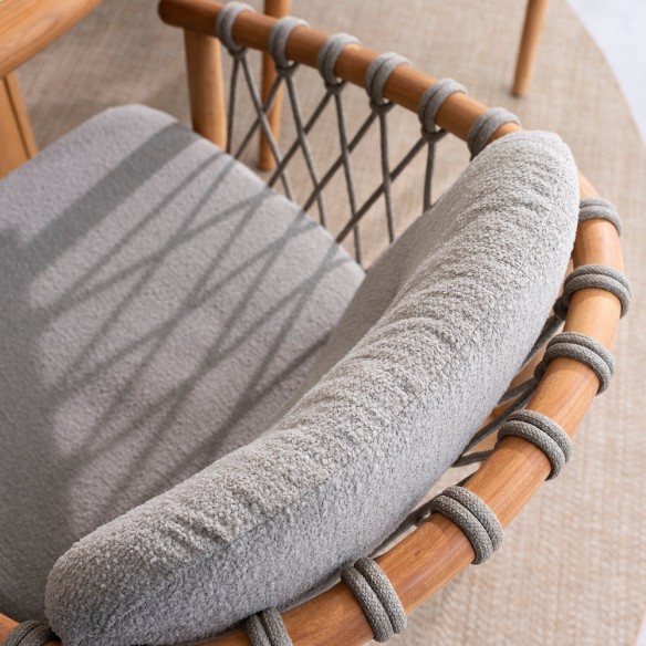 Chaise de jardin NUMA en teck avec coussins gris chiné