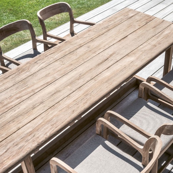 Table de jardin DELMON en teck recyclé gris naturel L250