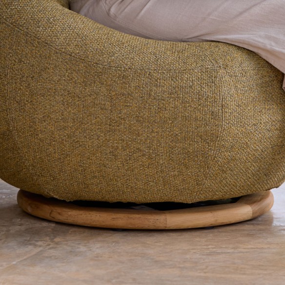 Fauteuil de jardin pivotant GEM avec base teck et tissu texturé ocre solaire