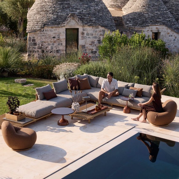 Fauteuil de jardin pivotant GEM avec base teck et tissu texturé terre d’ambre