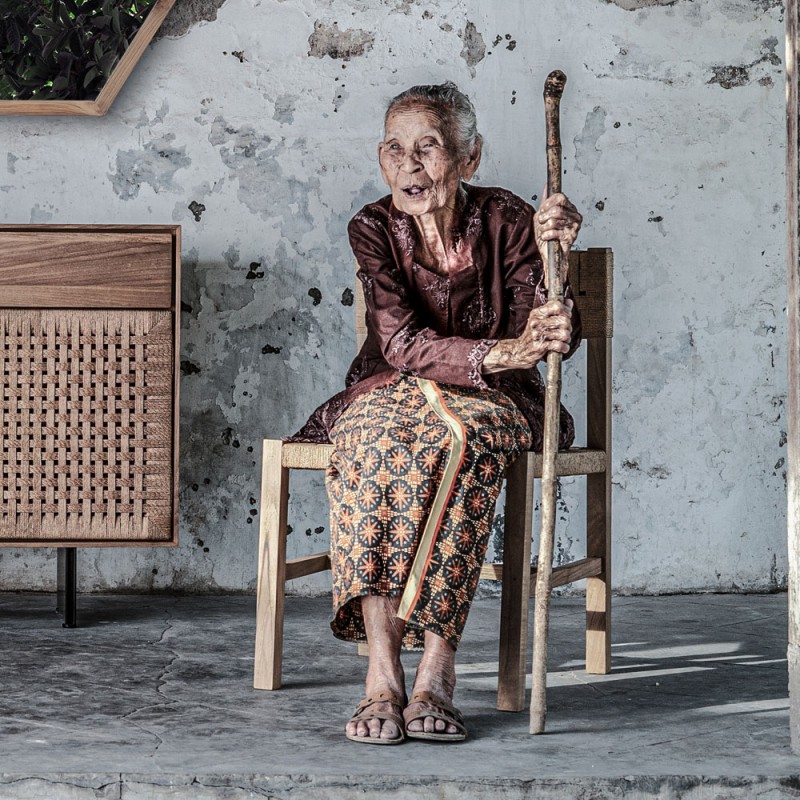 Chaise CORA en teck recyclé et corde naturelle tressée