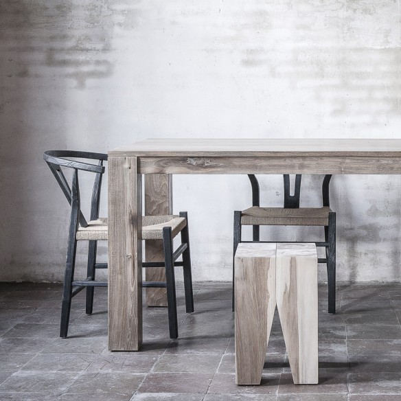 Chaise ROB en teck recyclé noir et corde naturelle tressée