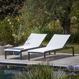 BASTINGAGE Sun Lounger in Grey Aluminium with Light grey Ateja Canvas