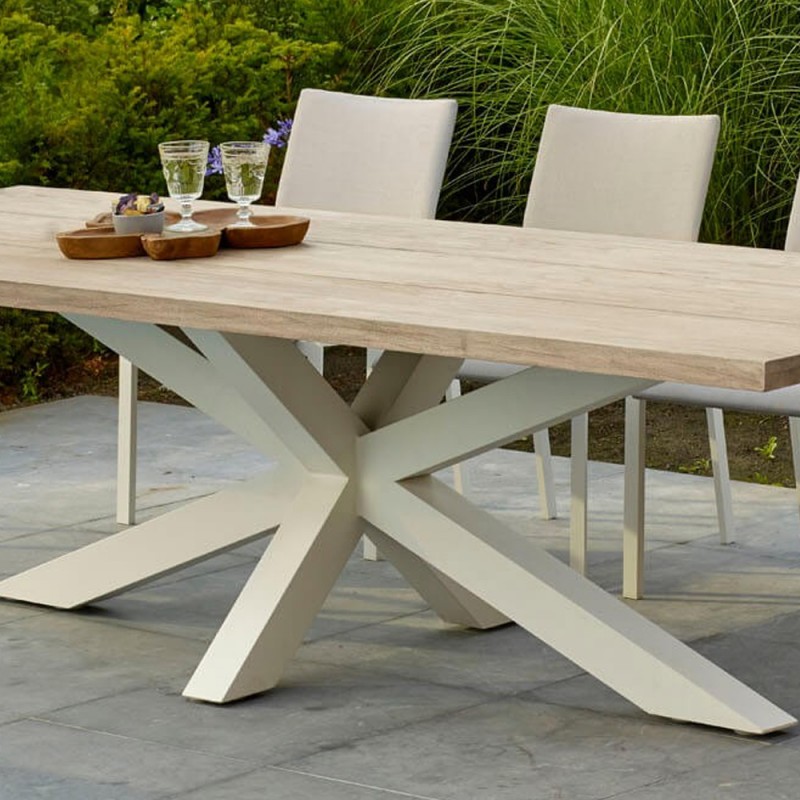 Table de jardin TIMOR en teck gris et aluminium blanc 6 places L230