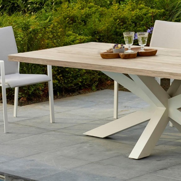 Table de jardin TIMOR en teck gris et aluminium blanc 8 places L280