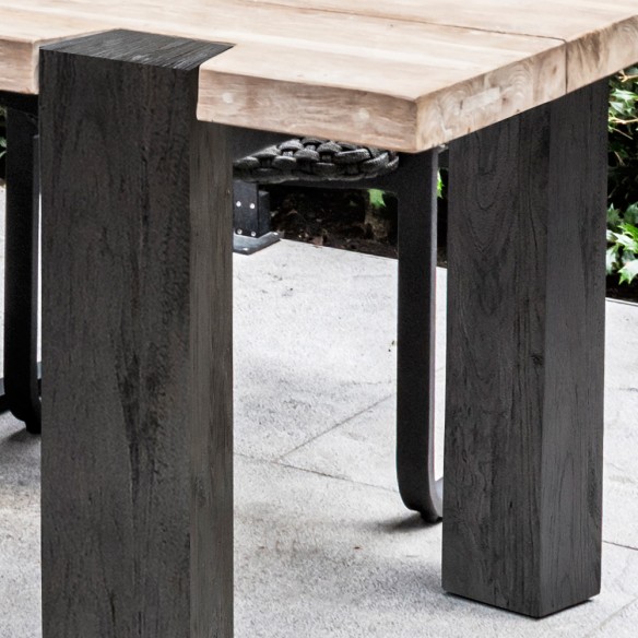 Table de jardin MAESTRO en teck recyclé gris naturel et pieds teck fumé L330