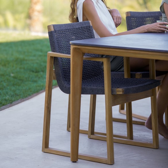 Chaise de jardin ENDLESS structure teck et corde souple gris foncé