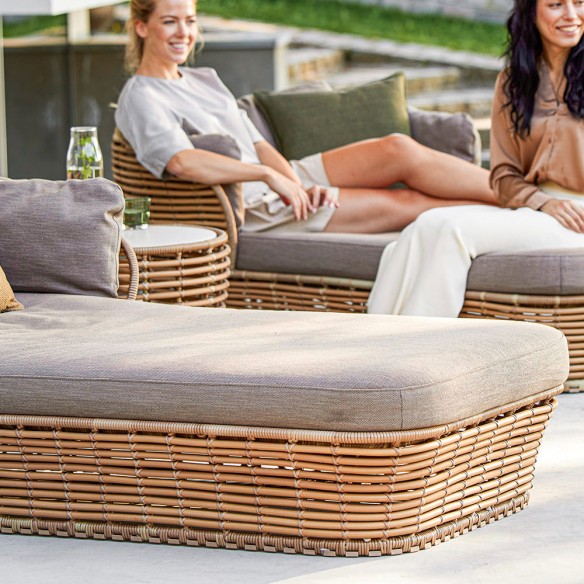 BASKET Daybed Natural with Taupe Cushions