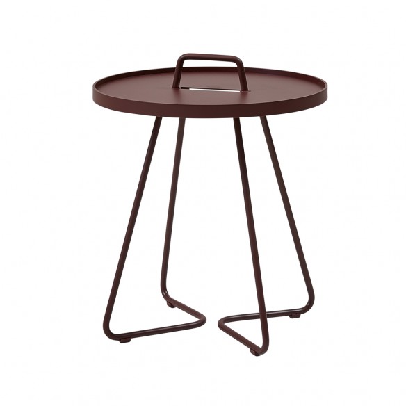 ON THE MOVE Side Table H54cm Aluminium Bordeaux