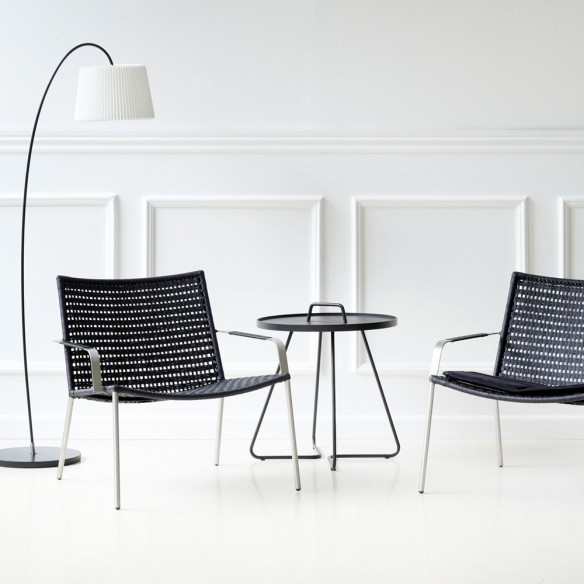 Table d’appoint ON THE MOVE H54cm en aluminium noir