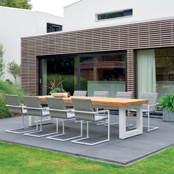 Table de jardin NEVADA en teck et aluminium blanc 8 places L320