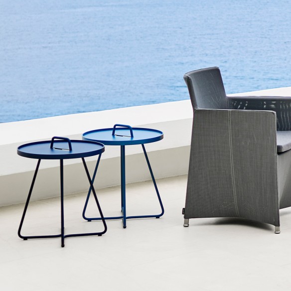 ON THE MOVE Side Table H54cm Aluminium Midnight Blue