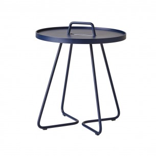 Table d’appoint ON THE MOVE H54cm en aluminium bleu nuit 2