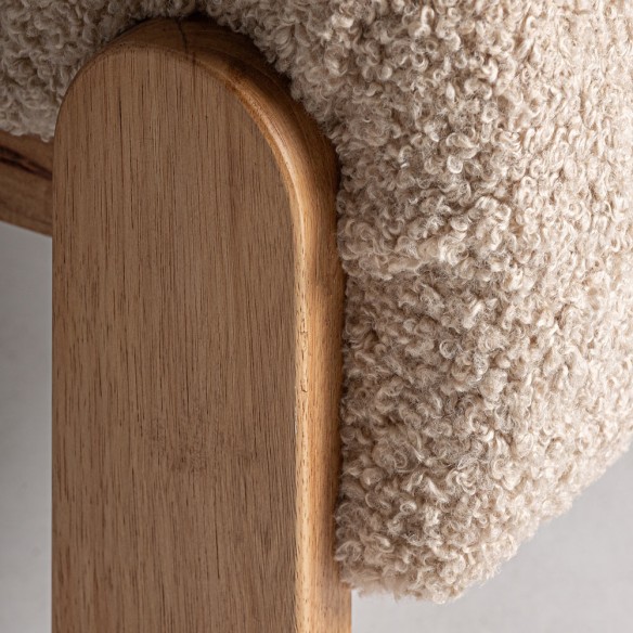 Fauteuil NUBIAN avec structure en bois de pin et coussin en mousse