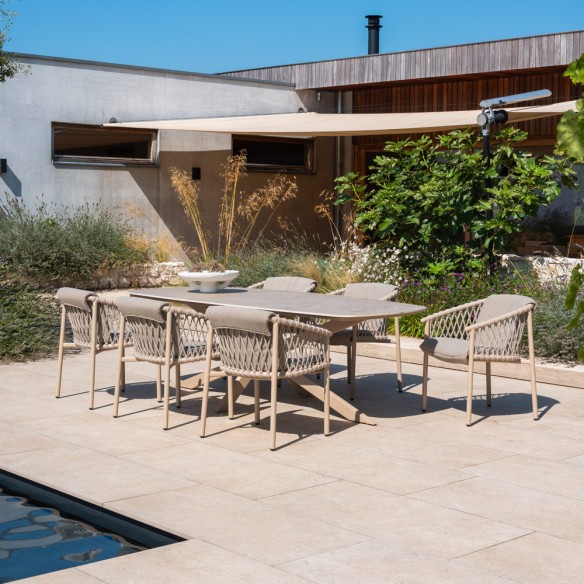 Ensemble Table de jardin PETRA en aluminium beige sable et céramique L240 et 6 chaises ASTORIA beige sable coussin beige taupe