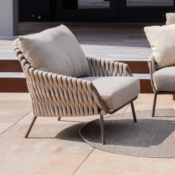 Salon de jardin MISTRAL 5 places cadre taupe aluminium avec duo de tables basses céramique