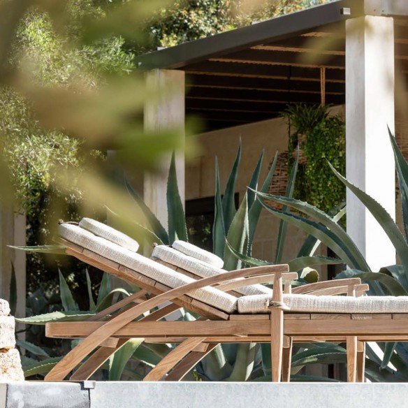 FRESCO Sun Lounger in Natural Reclaimed Teak